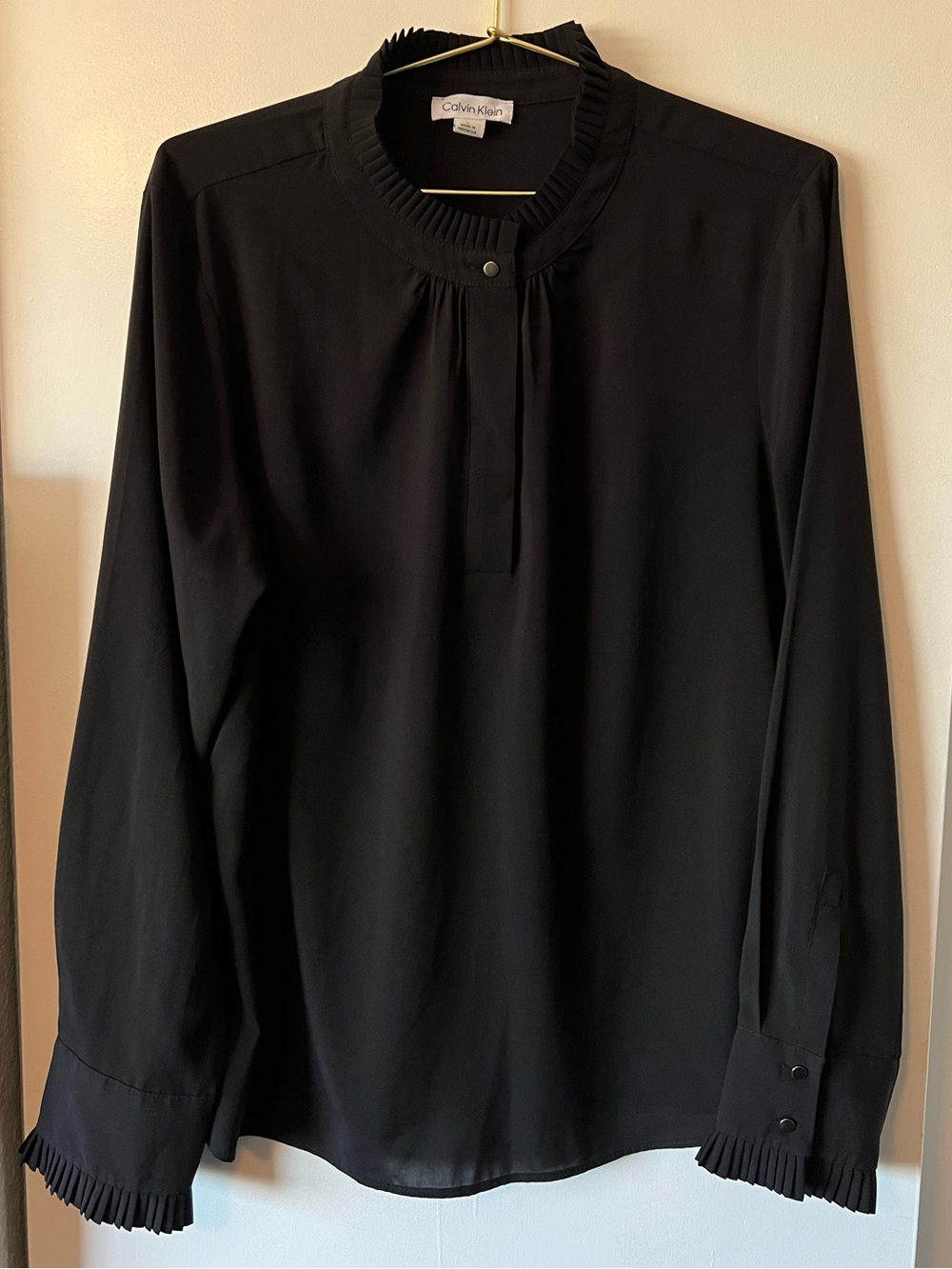 Calvin Klein Black Long-Sleeve Pleated-Neck Blouse